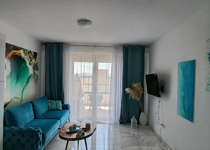 Fifty Shades Of Blue *