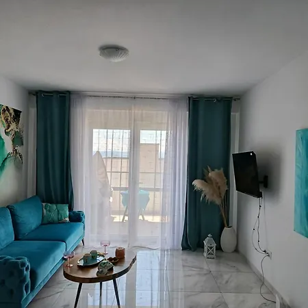 Fifty Shades Of Blue *